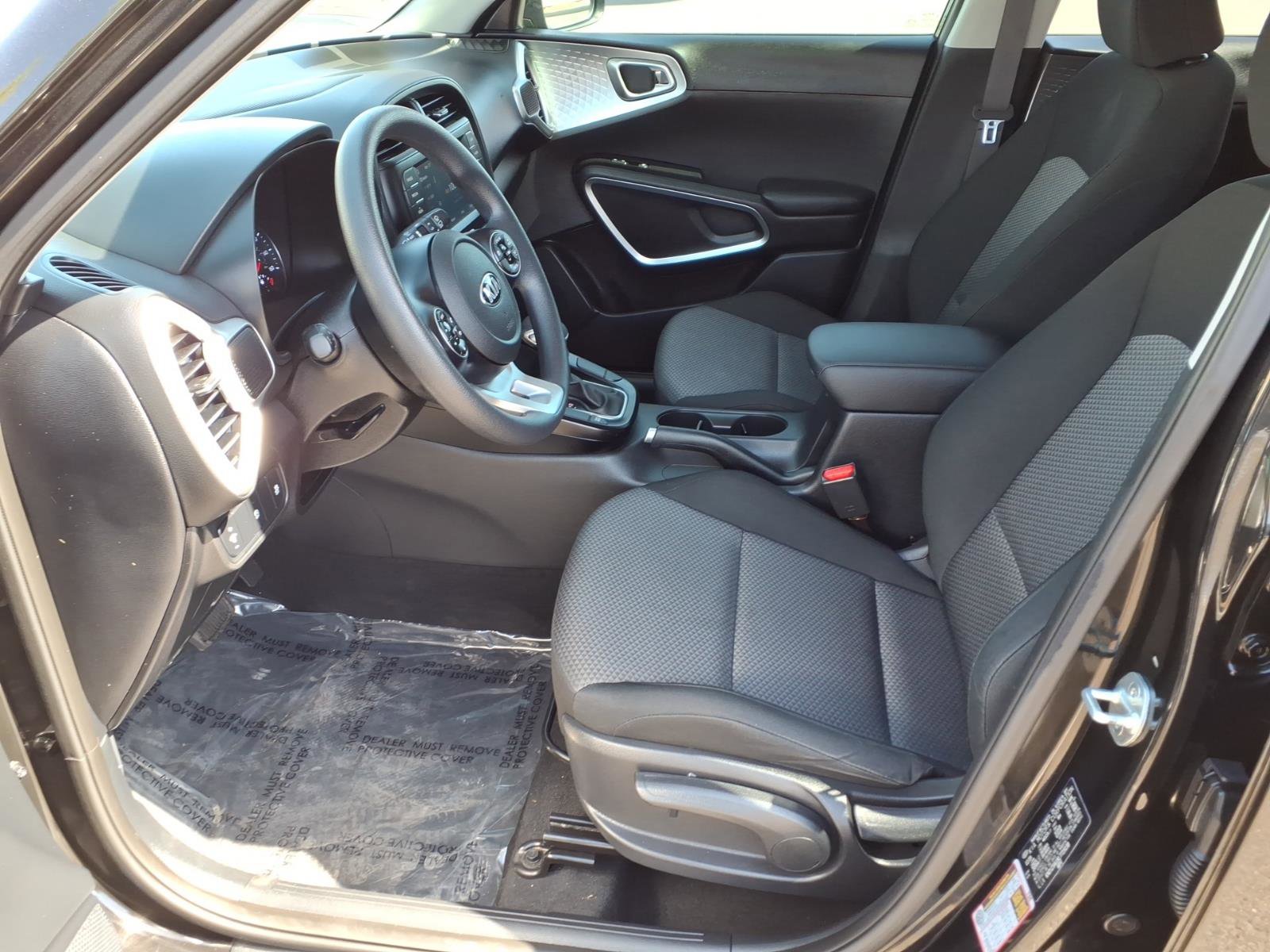 Used 2020 Kia Soul LX FWD image 22