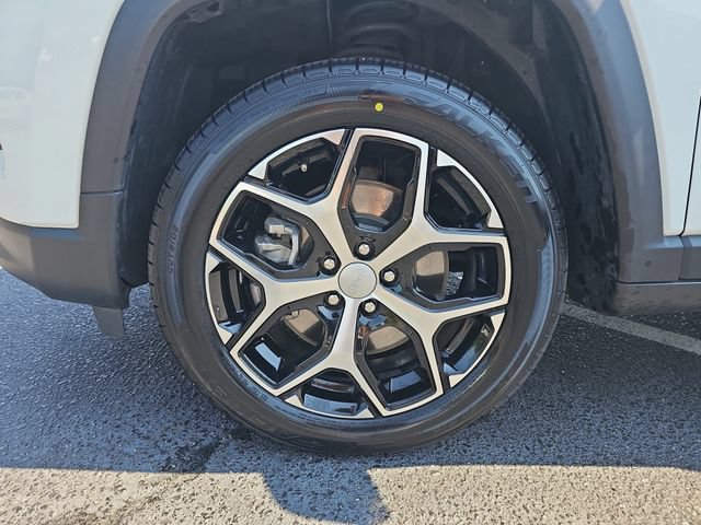 Used 2024 Jeep Compass Latitude AWD/4WD image 33