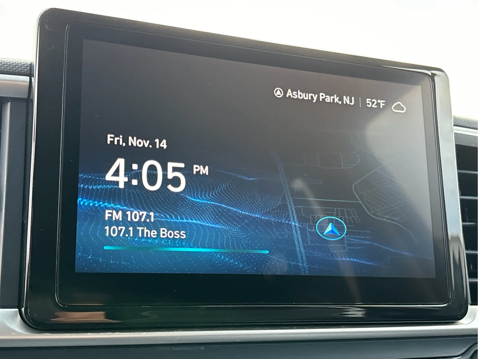 Used 2023 Hyundai Venue Limited image 20