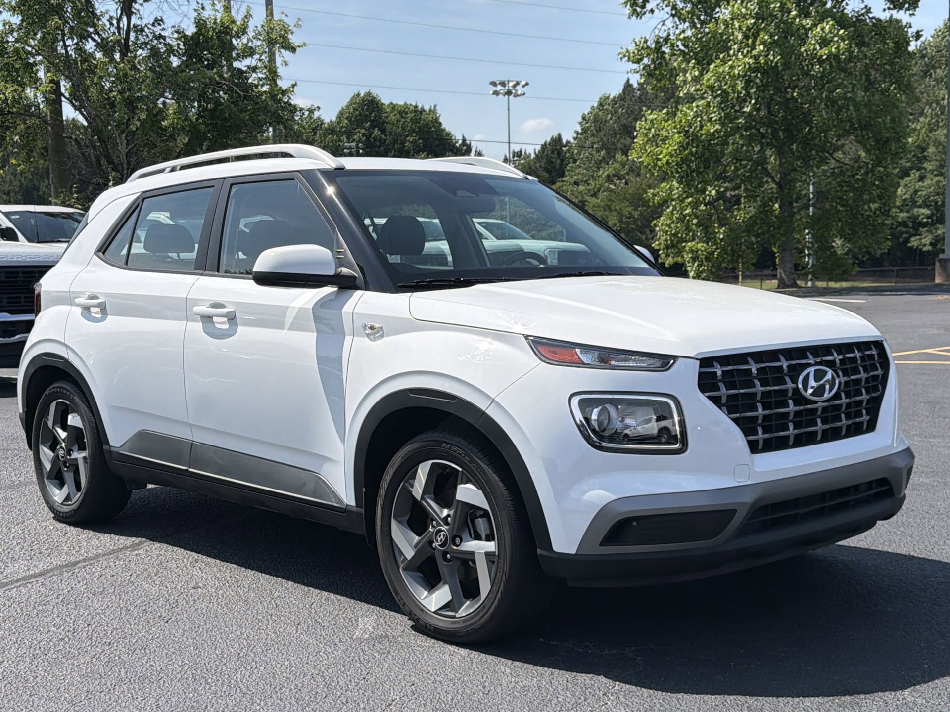 Used 2023 Hyundai Venue SEL FWD image 28