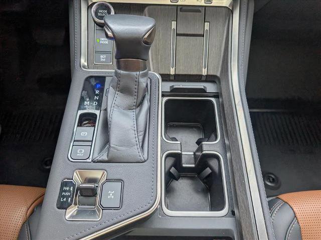 Used 2024 Lexus GX 550 image 13