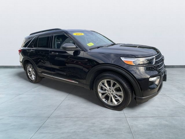 Certified 2021 Ford Explorer XLT w/ Equipment Group 202A AWD/4WD image 8