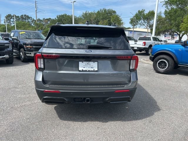 Certified 2026 Ford Explorer ST-Line w/ ST-Line Street Pack RWD image 5
