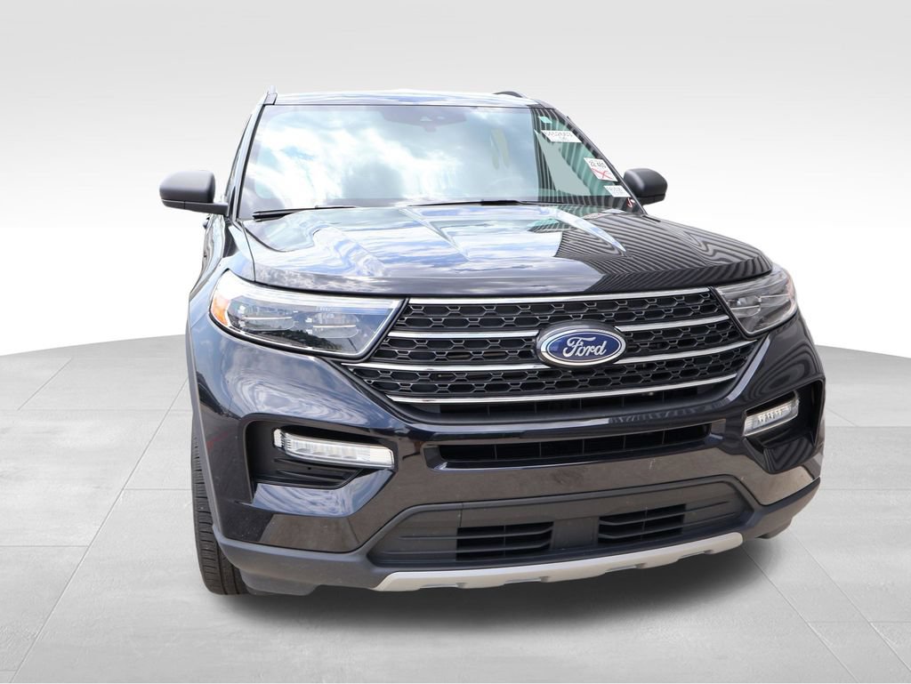 Certified 2024 Ford Explorer XLT w/ Equipment Group 202A AWD/4WD image 11