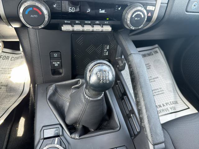 Used 2024 Toyota Tacoma TRD Sport AWD/4WD image 23