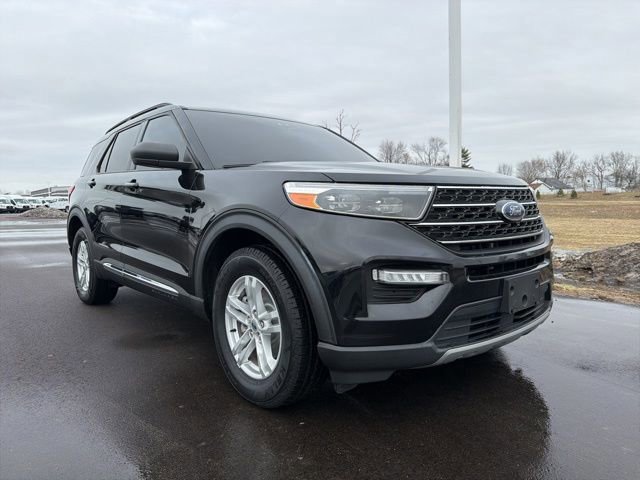 Certified 2020 Ford Explorer XLT w/ Equipment Group 202A image 5