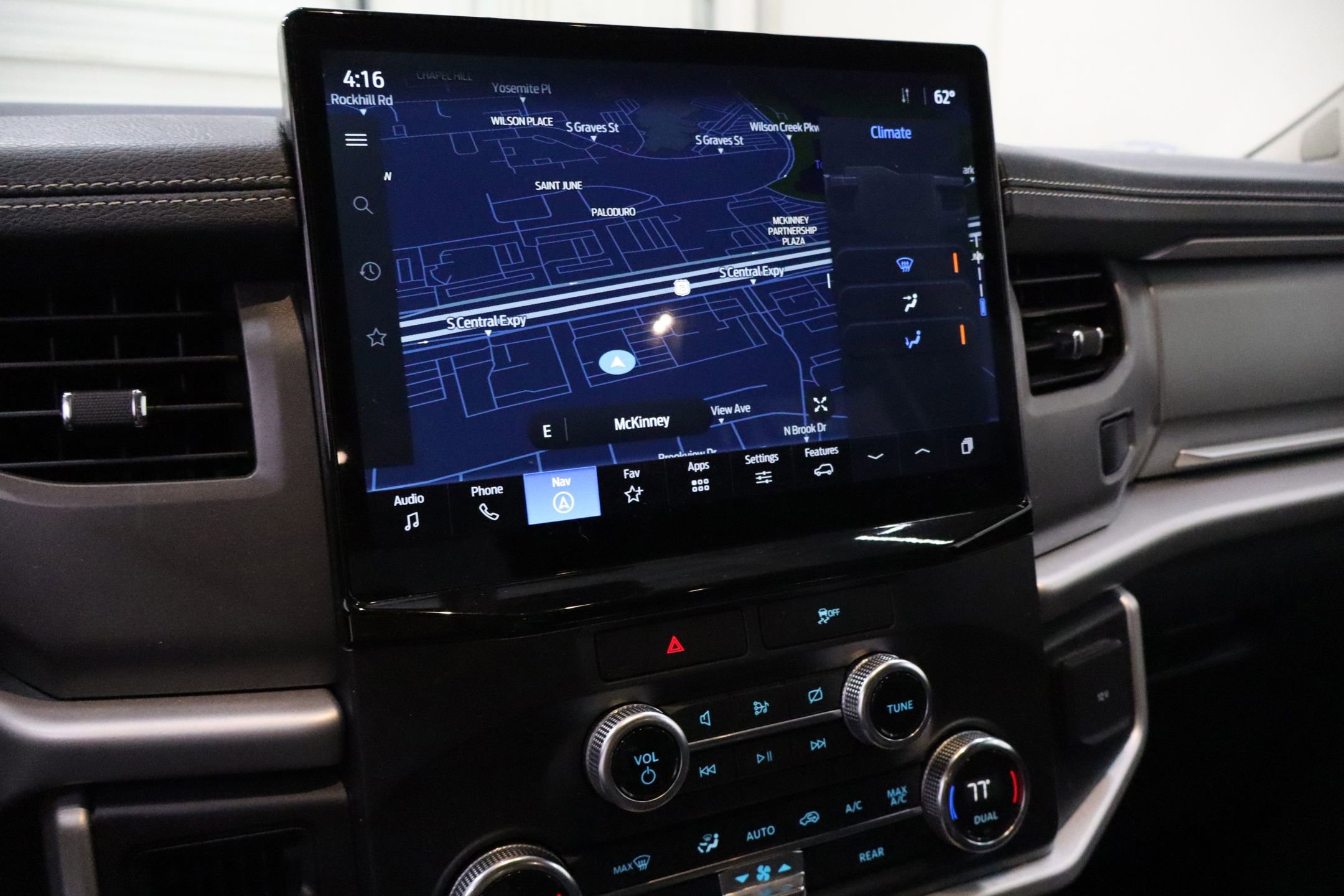 Certified 2022 Ford Expedition XLT image 20