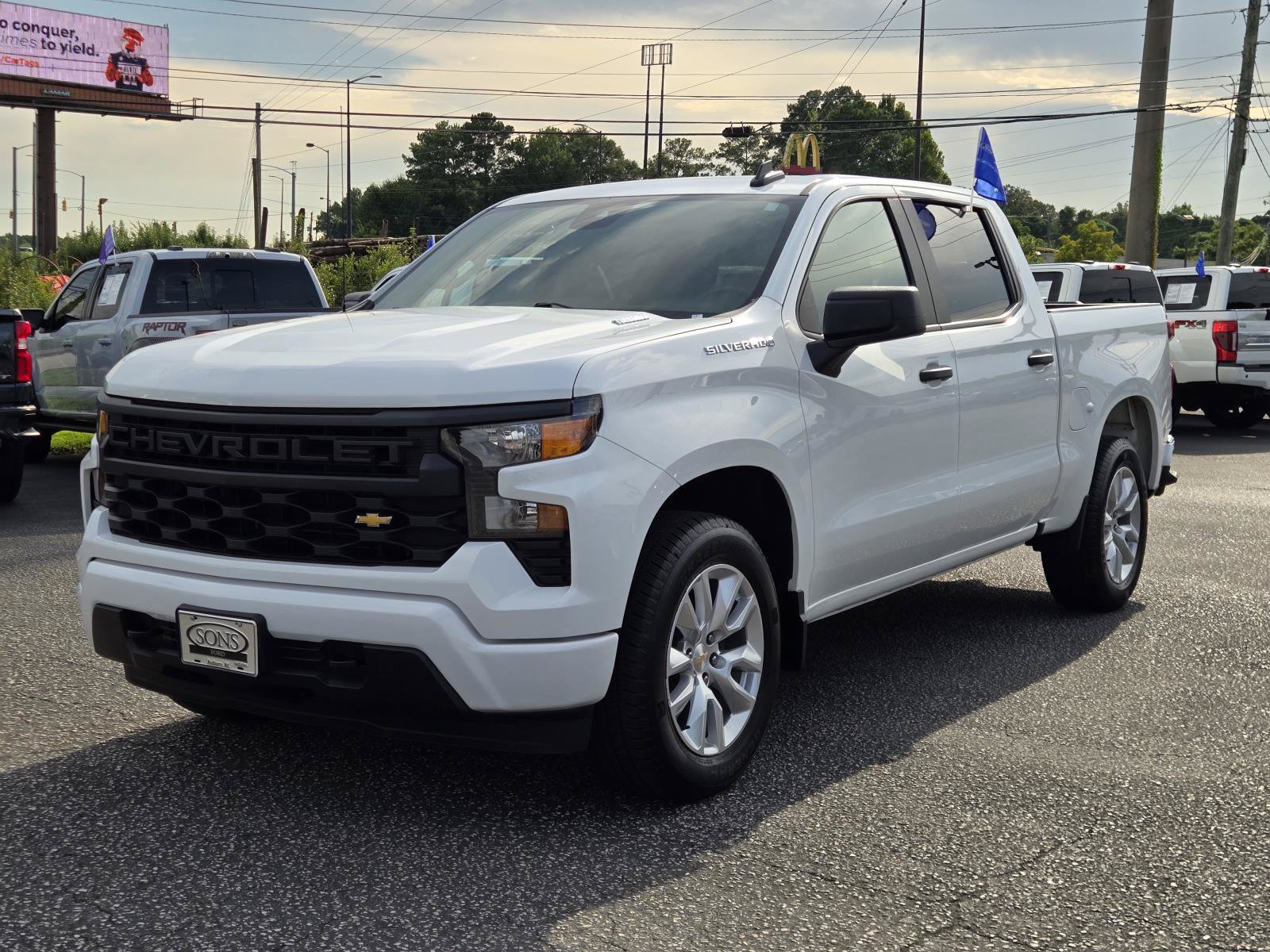 Used 2025 Chevrolet Silverado 1500 Custom RWD image 2