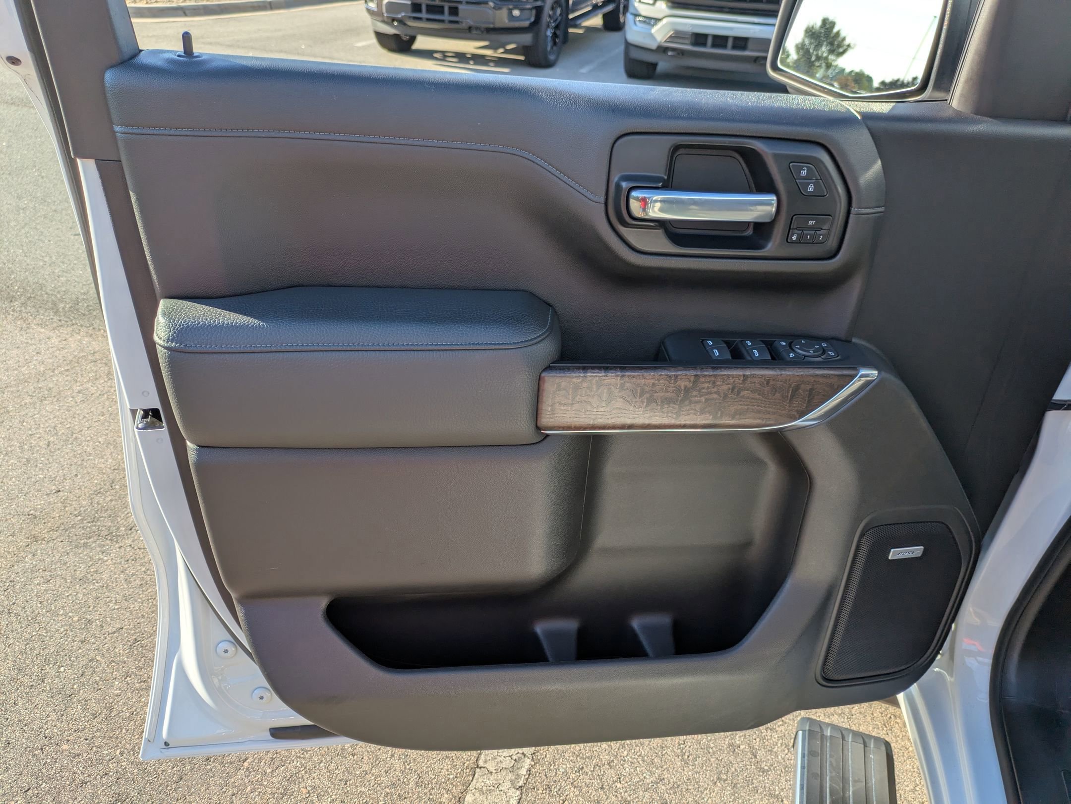 Used 2021 GMC Sierra 1500 Denali w/ Denali Ultimate Package image 17