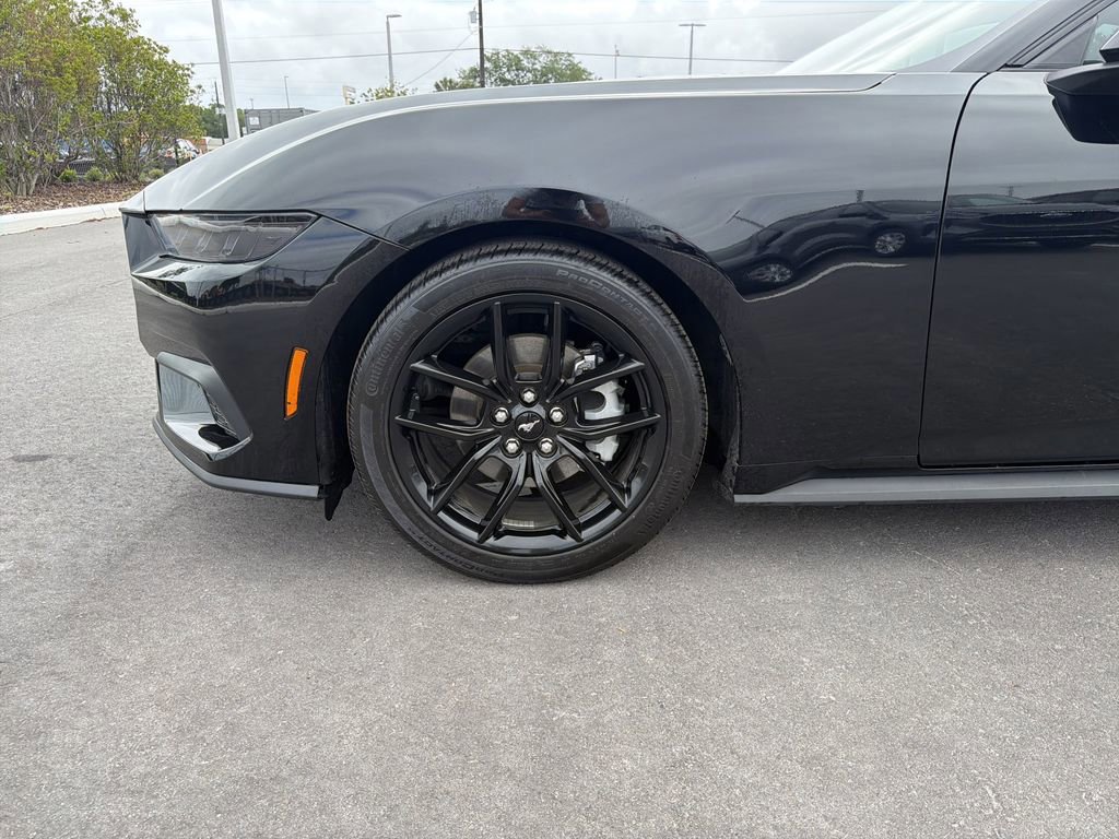 Certified 2025 Ford Mustang Coupe image 28