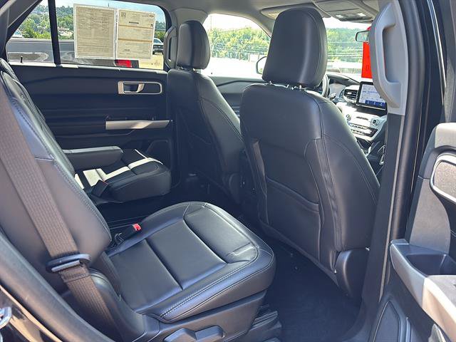 Certified 2024 Ford Explorer XLT w/ Equipment Group 202A AWD/4WD image 19