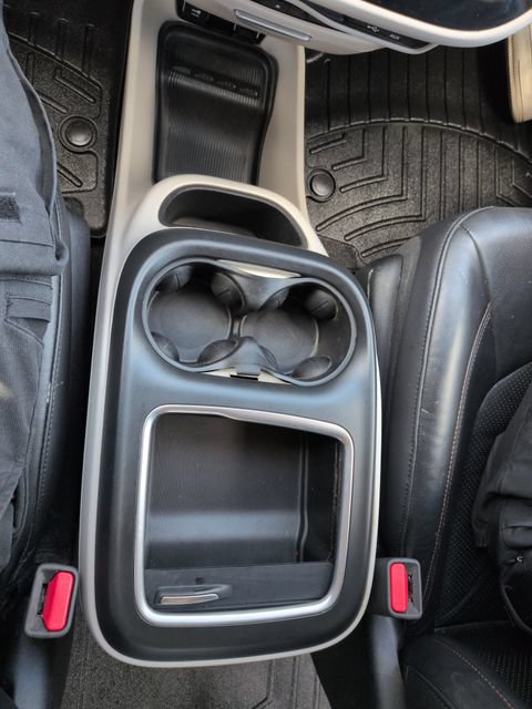 Used 2018 Chrysler Pacifica Touring-L Plus w/ Tire & Wheel Group FWD image 49