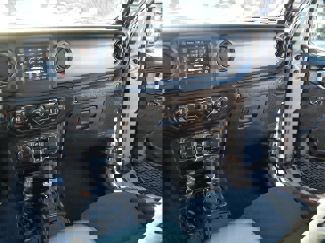 Used 2021 Jeep Wrangler Sport image 22