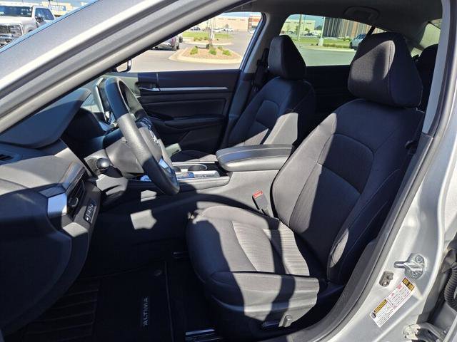 Used 2023 Nissan Altima 2.5 SV AWD/4WD image 10