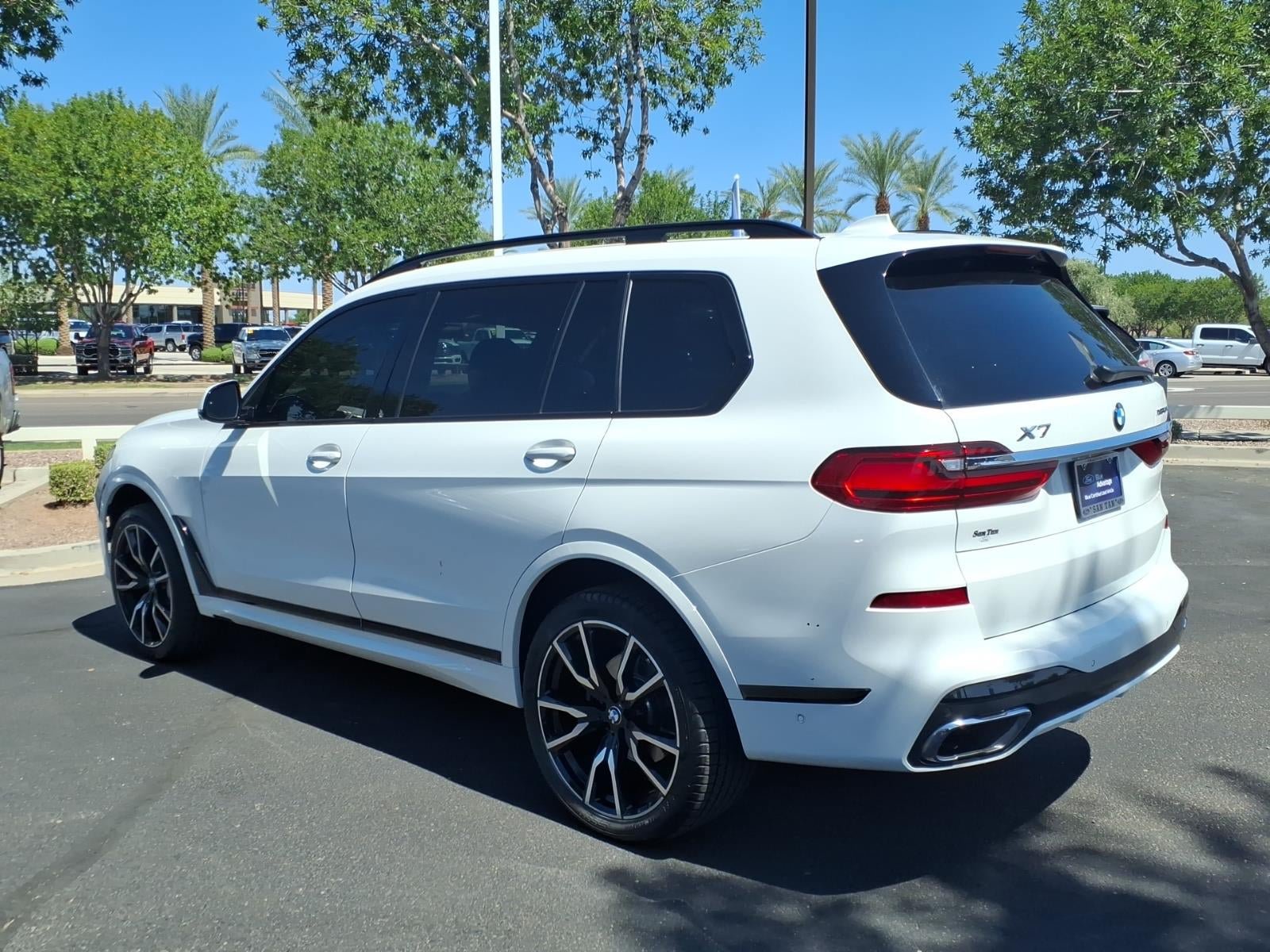 Used 2021 BMW X7 xDrive40i w/ M Sport Package AWD/4WD image 6
