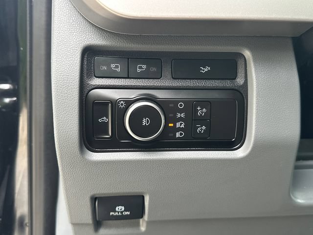 Certified 2023 Ford F250 XLT w/ XLT Premium Package AWD/4WD image 25