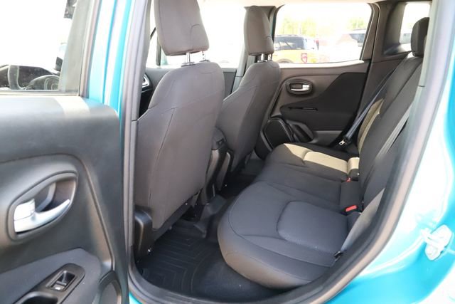 Used 2020 Jeep Renegade Sport w/ Sport Appearance Group AWD/4WD image 16