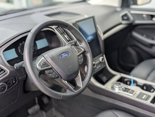 Certified 2024 Ford Edge SEL w/ Convenience Package AWD/4WD image 12