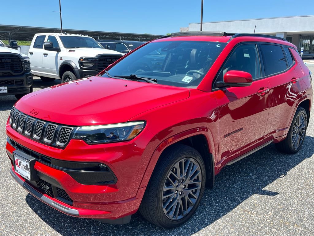 Used 2023 Jeep Compass Limited w/ Elite Group for (Red) Edition AWD/4WD image 4