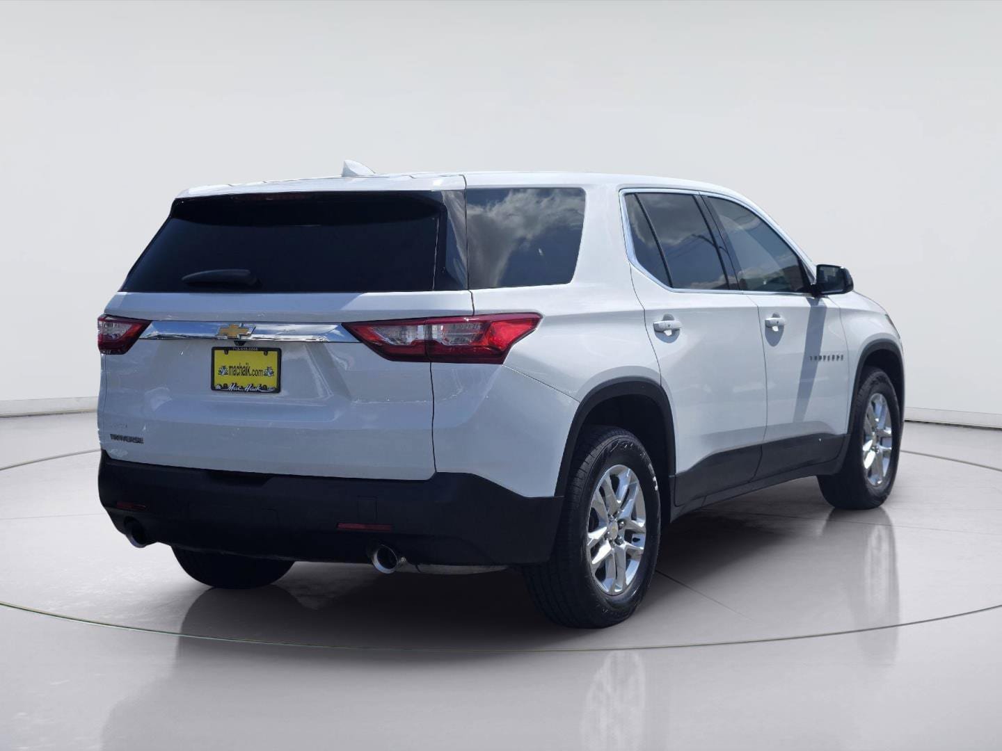 Used 2020 Chevrolet Traverse LS FWD image 8