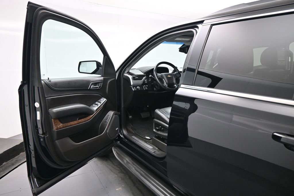 Used 2018 Chevrolet Suburban LT w/ Max Trailering Package RWD image 9