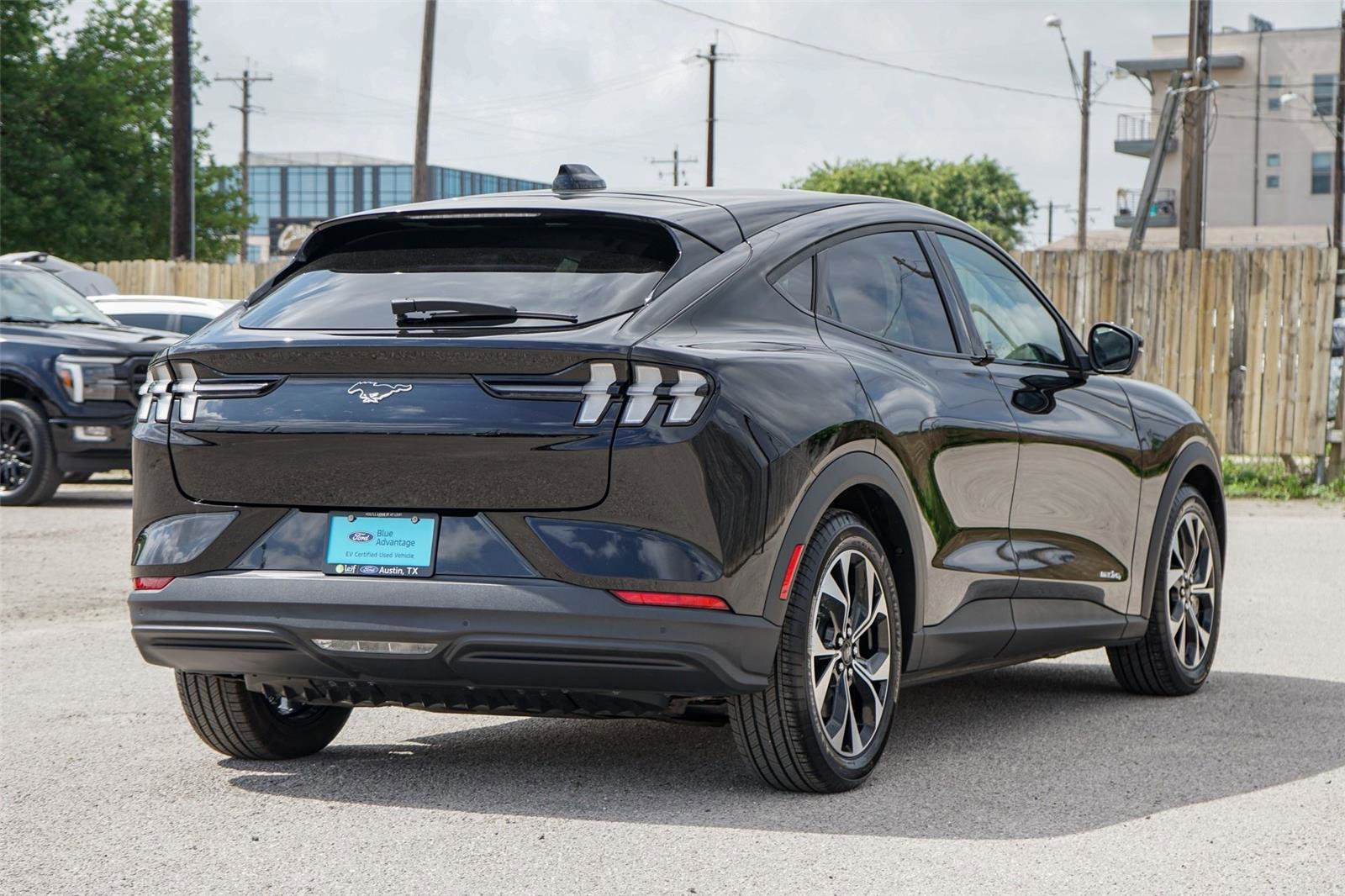 Certified 2025 Ford Mustang Mach-E Select image 5