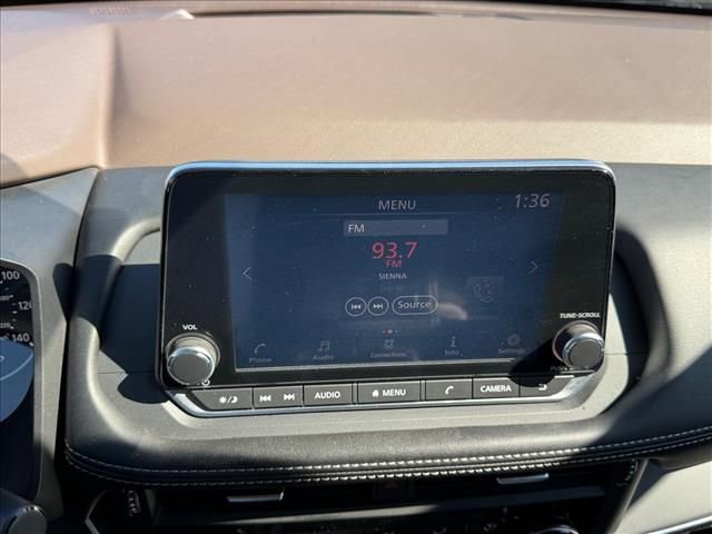 Used 2022 Nissan Rogue S AWD/4WD image 18