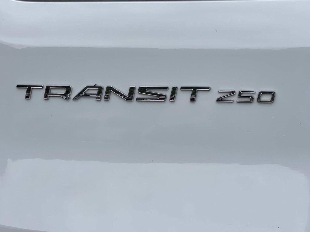 Certified 2025 Ford Transit 250 Low Roof w/ Exterior Upgrade Package RWD image 5