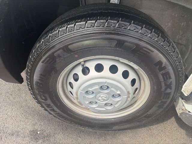 Used 2025 RAM ProMaster 2500 w/ U-Haul Equipment Group FWD image 22