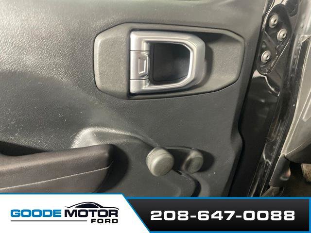 Used 2018 Jeep Wrangler Unlimited Sport AWD/4WD image 9