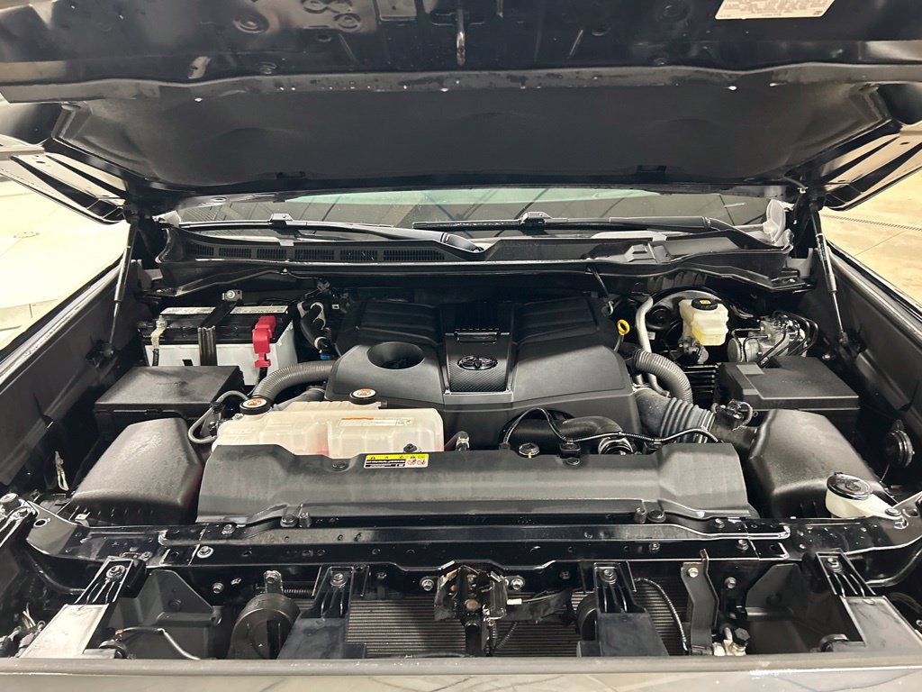 Used 2022 Toyota Tundra Platinum AWD/4WD image 34