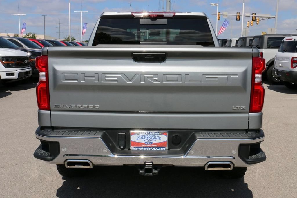 Used 2025 Chevrolet Silverado 1500 LTZ w/ LTZ Premium Package AWD/4WD image 7