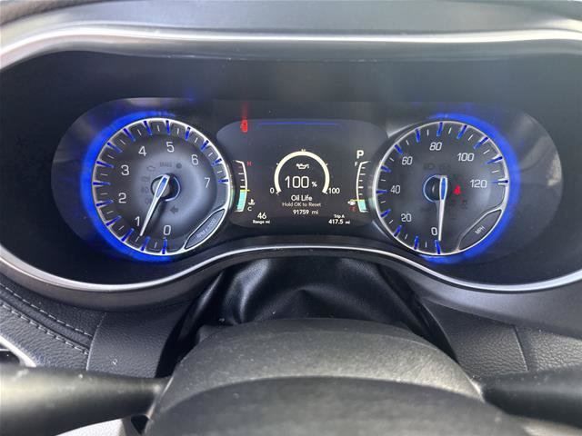 Used 2019 Chrysler Pacifica Limited FWD image 12