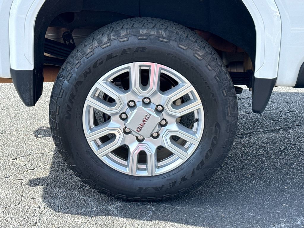 Used 2024 GMC Sierra 2500 SLT w/ SLT Premium Package image 17
