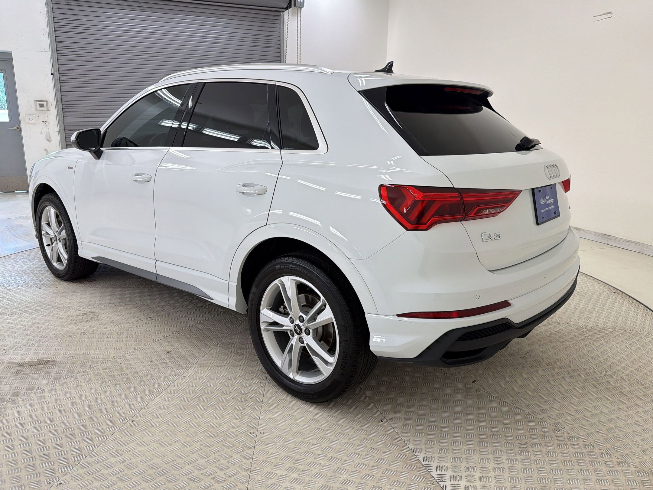 Used 2023 Audi Q3 2.0T Premium AWD/4WD image 3