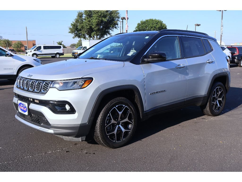 Used 2025 Jeep Compass Limited AWD/4WD image 8