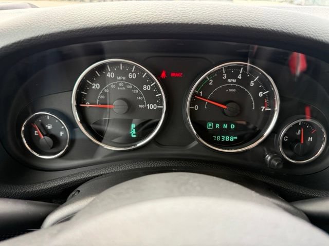 Used 2017 Jeep Wrangler Unlimited Rubicon w/ Connectivity Group AWD/4WD image 16