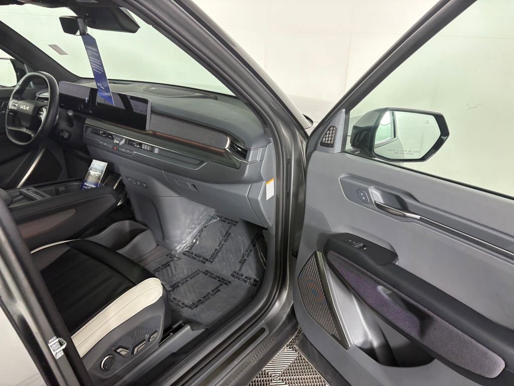 Used 2025 Kia EV9 GT-Line image 36