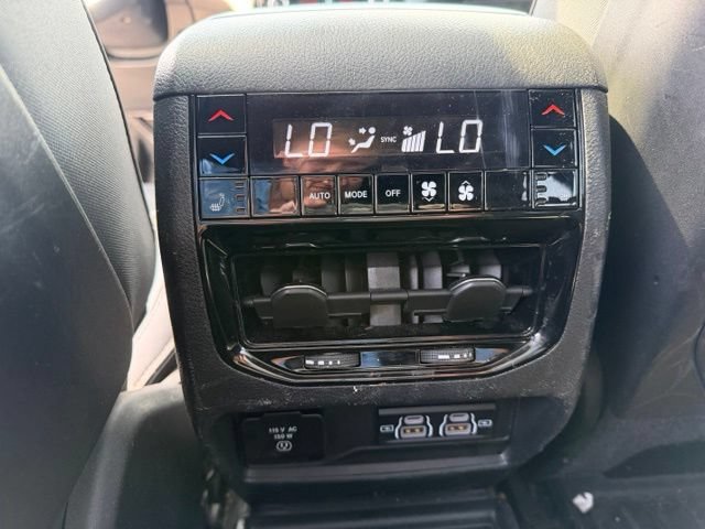 Used 2023 Jeep Grand Cherokee L Overland w/ Luxury Tech Group IV AWD/4WD image 23
