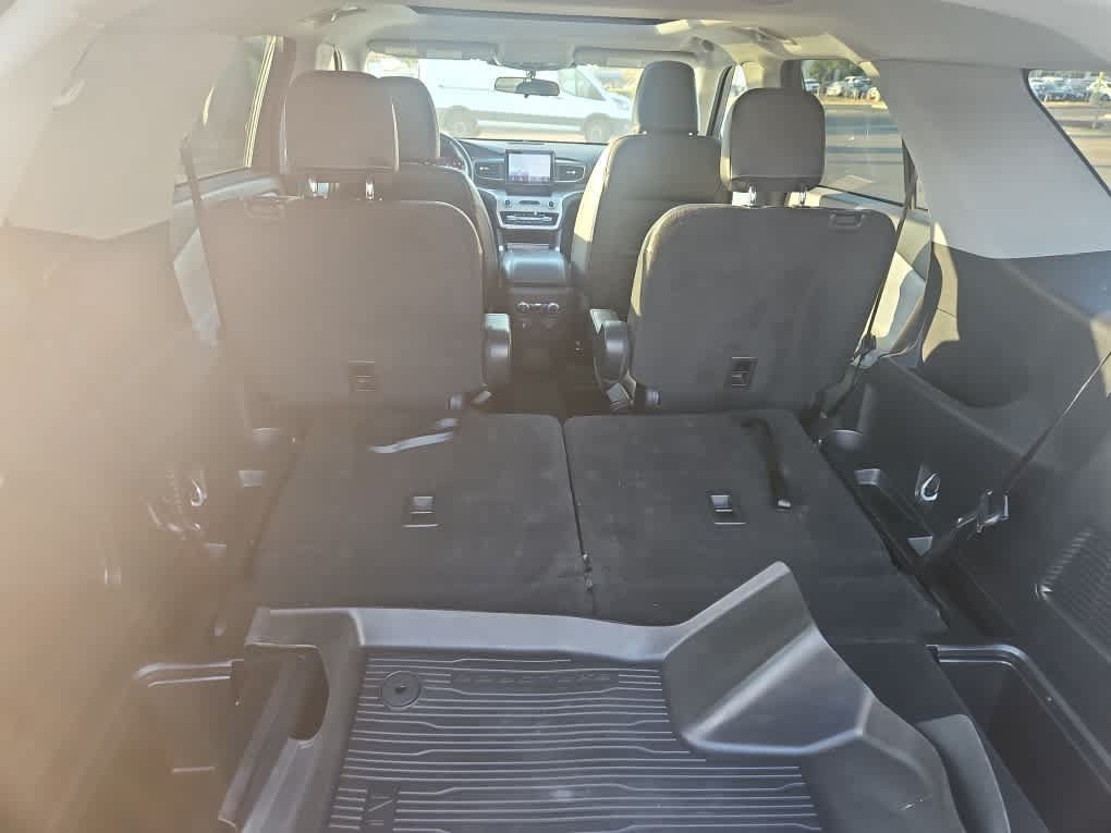 Certified 2023 Ford Explorer XLT w/ Equipment Group 202A AWD/4WD image 9