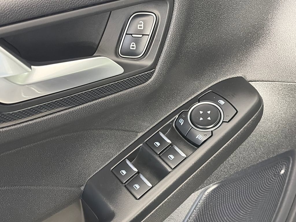 Certified 2025 Ford Escape ST-Line Select AWD/4WD image 25