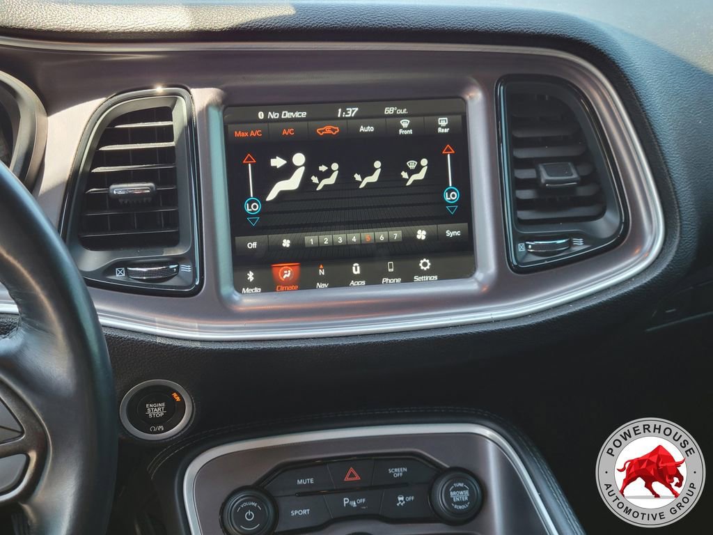Used 2021 Dodge Challenger SXT w/ Driver Convenience Group RWD image 19