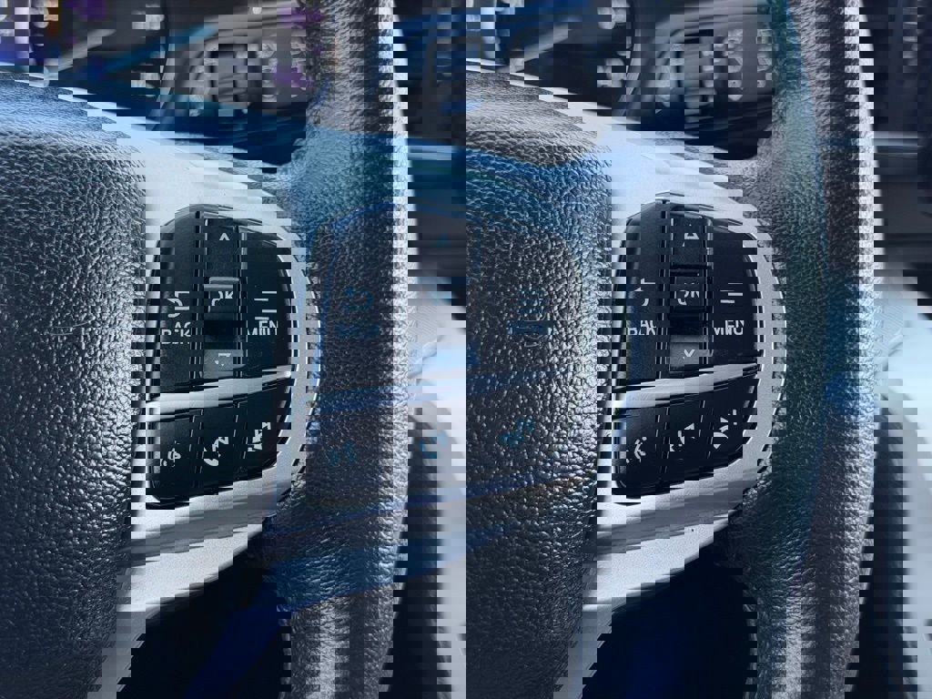 Certified 2022 Ford Explorer XLT w/ Equipment Group 202A image 31