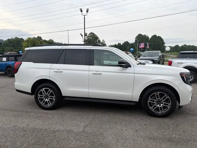 Certified 2025 Ford Expedition Active AWD/4WD image 29