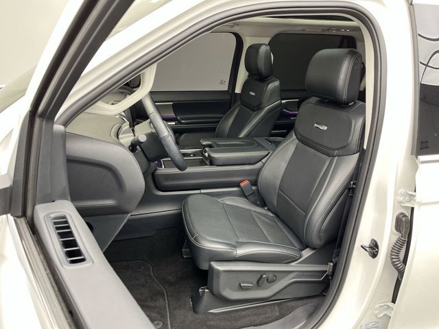 Certified 2025 Ford Expedition Platinum w/ Driver's Package AWD/4WD image 12