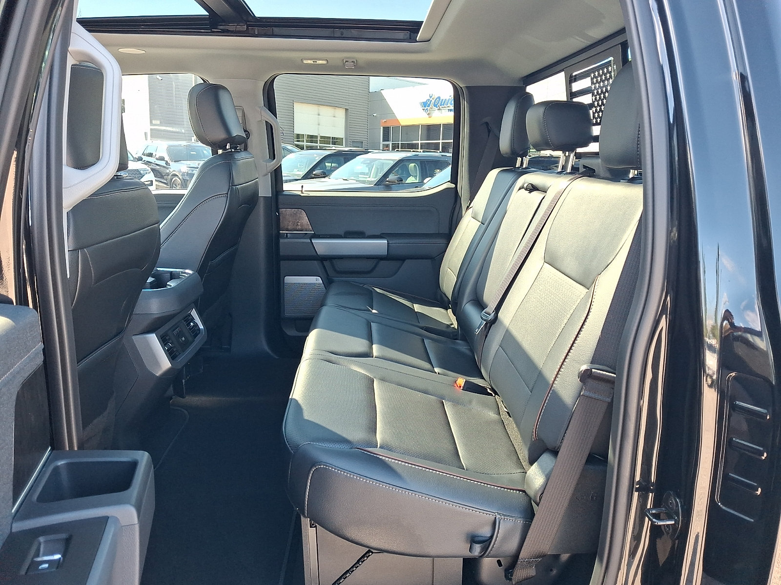 Certified 2024 Ford F250 Lariat w/ Lariat Ultimate Package AWD/4WD image 13