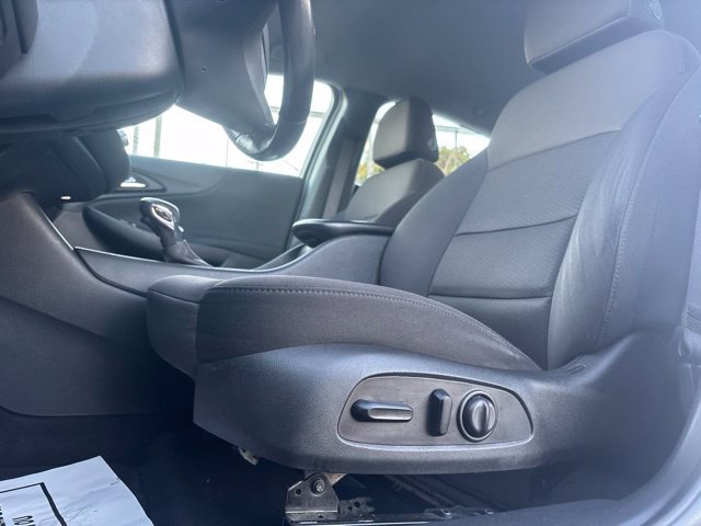 Used 2021 Chevrolet Malibu RS FWD image 11