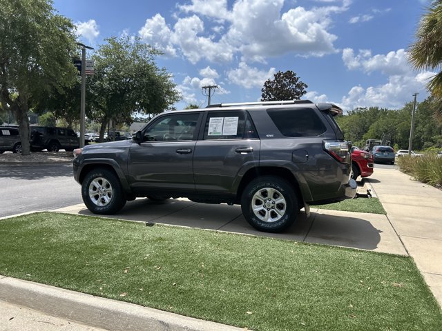 Used 2021 Toyota 4Runner SR5 Premium w/ Moonroof Package RWD image 9