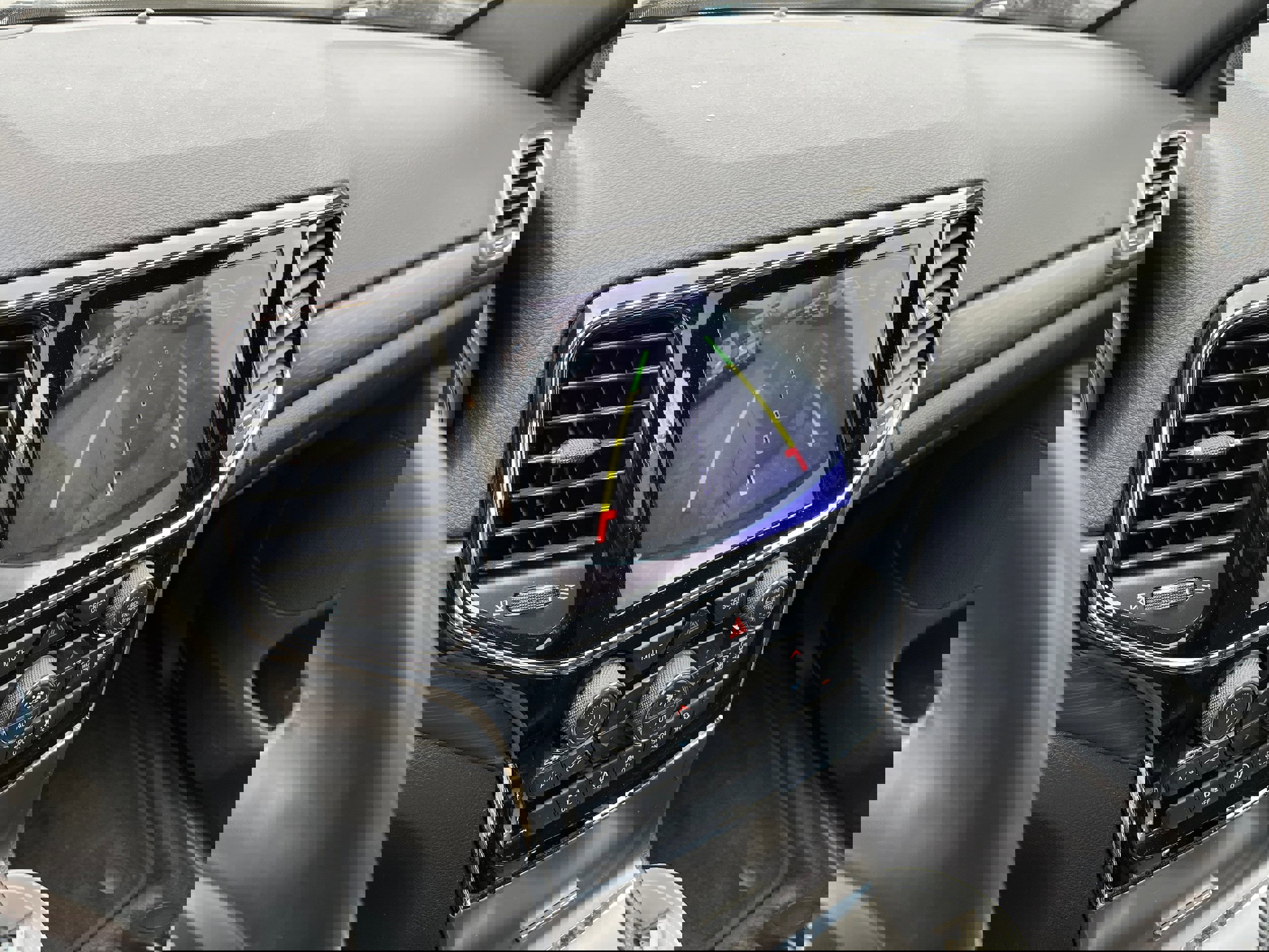 Used 2019 Jeep Grand Cherokee Laredo image 21