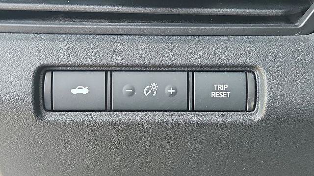 Used 2025 Nissan Altima 2.5 SV AWD/4WD image 10